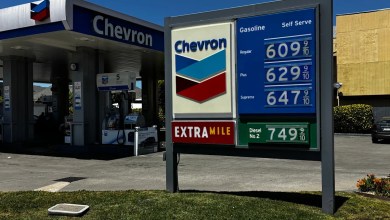 Newsom’s office warns Californians to avoid Chevron this holiday weekend, citing high gas prices Newsom’s office warns Californians to avoid Chevron this holiday weekend, citing high gas prices