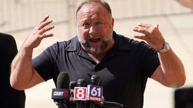 Alex Jones Warns Trump’s Cankles ‘Collapse’ Is Imminent Alex Jones Warns Trump’s Cankles ‘Collapse’ Is Imminent