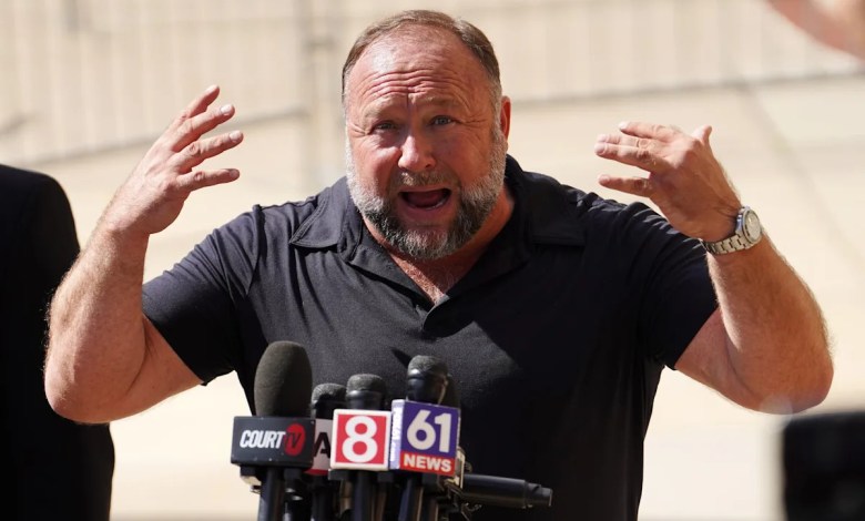 Alex Jones Warns Trump’s Cankles ‘Collapse’ Is Imminent Alex Jones Warns Trump’s Cankles ‘Collapse’ Is Imminent