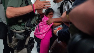 Supreme Court considers letting Trump administration revive restrictive immigration asylum policy Supreme Court considers letting Trump administration revive restrictive immigration asylum policy