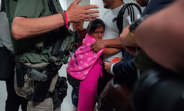 Supreme Court considers letting Trump administration revive restrictive immigration asylum policy Supreme Court considers letting Trump administration revive restrictive immigration asylum policy