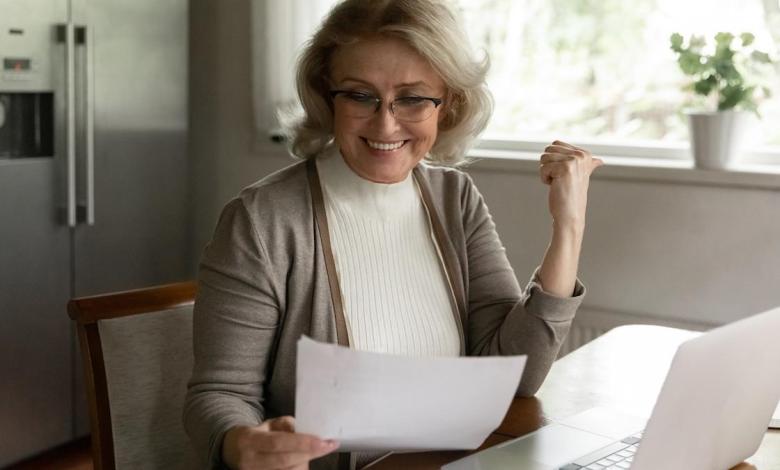 How Much the Average Middle-Class Retiree Spends Monthly at Age 65 How Much the Average Middle-Class Retiree Spends Monthly at Age 65