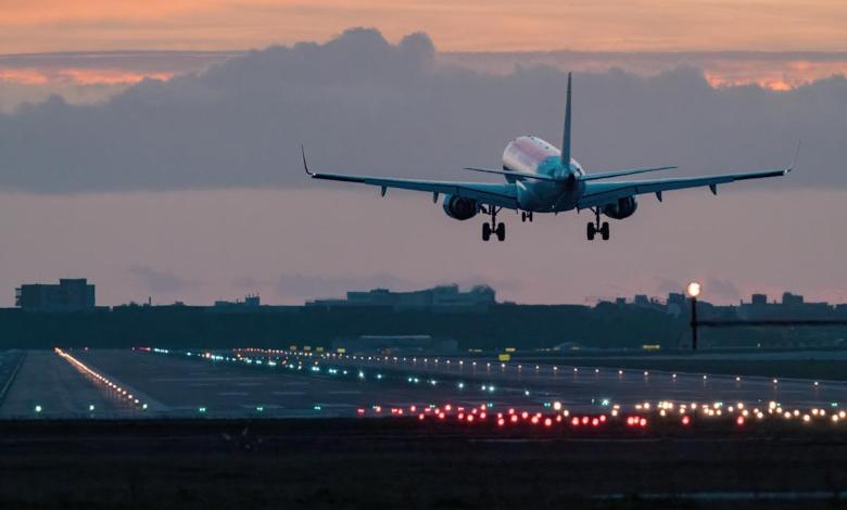 What are the cheapest times of year to fly? What are the cheapest times of year to fly?