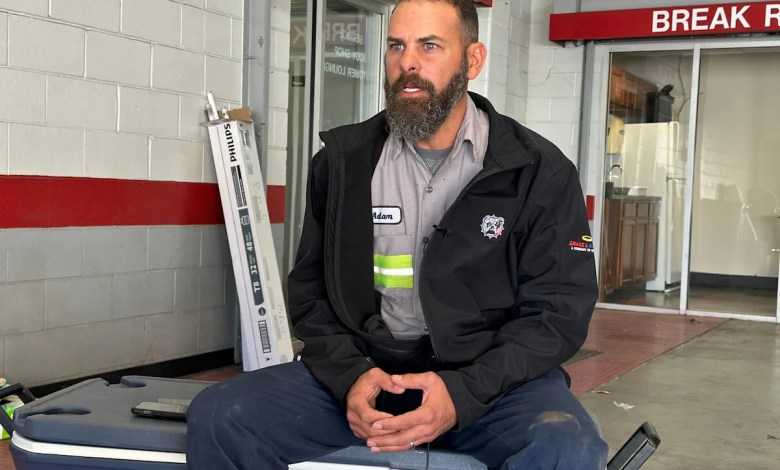 Scrapyard workers recount horrific scene after UPS plane crash destroyed their Kentucky business Scrapyard workers recount horrific scene after UPS plane crash destroyed their Kentucky business