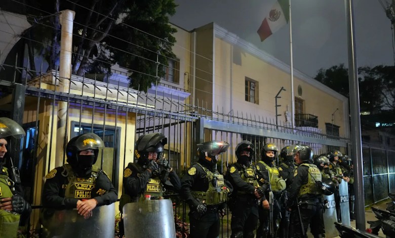 Peruvian Congress votes to declare Mexico’s president persona non grata after asylum offer Peruvian Congress votes to declare Mexico’s president persona non grata after asylum offer