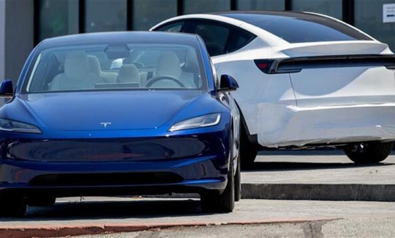 Tesla Faces Door Handle Probe From Auto Safety Regulators Tesla Faces Door Handle Probe From Auto Safety Regulators