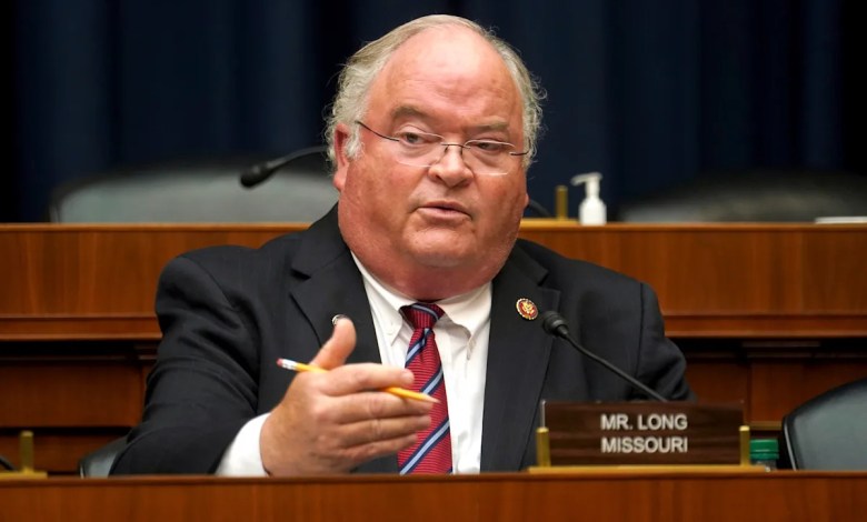 Trump removes Billy Long as IRS commissioner less than 2 months after his confirmation Trump removes Billy Long as IRS commissioner less than 2 months after his confirmation