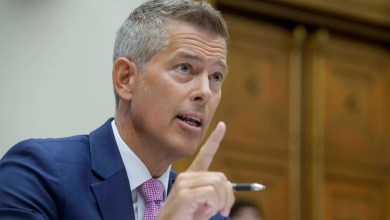 Trump administration imposes limits on Mexican flights and threatens Delta alliance in trade dispute Trump administration imposes limits on Mexican flights and threatens Delta alliance in trade dispute