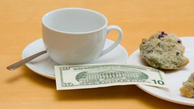 This celebrity chef weighs in on the messy state of tipping This celebrity chef weighs in on the messy state of tipping