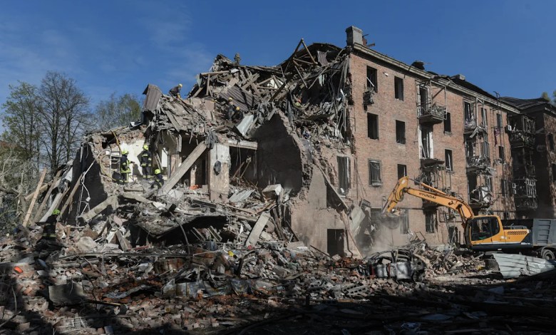 Russia and Ukraine exchange attacks, killing and wounding dozens, as Zelenskyy calls for more talks Russia and Ukraine exchange attacks, killing and wounding dozens, as Zelenskyy calls for more talks
