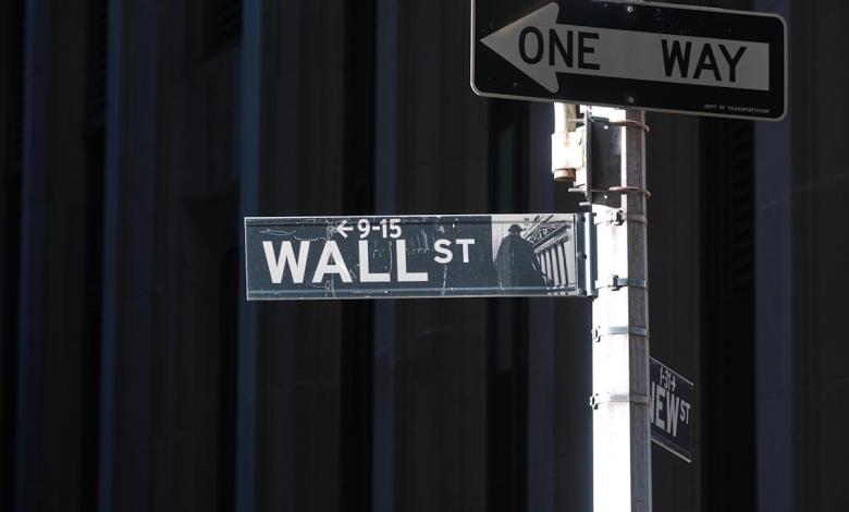 Nasdaq, S&P 500, Dow sink as another tech sell-off has stocks on track for brutal week Nasdaq, S&P 500, Dow sink as another tech sell-off has stocks on track for brutal week