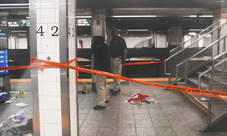 Video of NYC police killing machete-wielding man at Grand Central station released Video of NYC police killing machete-wielding man at Grand Central station released
