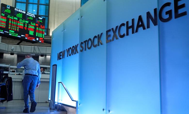 Stock market today: Dow jumps X post to record, S&P 500 climbs above 6,900 for first time Stock market today: Dow jumps X post to record, S&P 500 climbs above 6,900 for first time