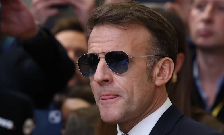 Macron pushes for fast-track ban on social media for children under 15 Macron pushes for fast-track ban on social media for children under 15