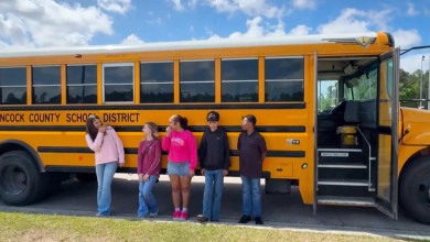 Mississippi middle school students stop bus from crashing after driver blacks out Mississippi middle school students stop bus from crashing after driver blacks out