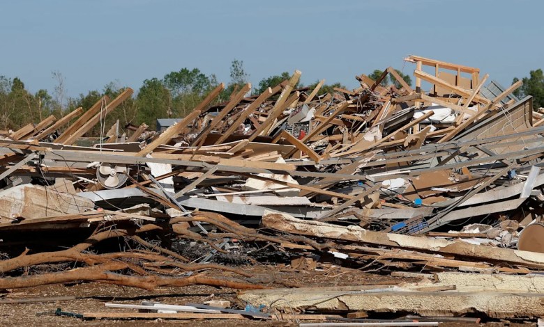 Enid, Oklahoma, surveys damage after massive tornado tears through city Enid, Oklahoma, surveys damage after massive tornado tears through city