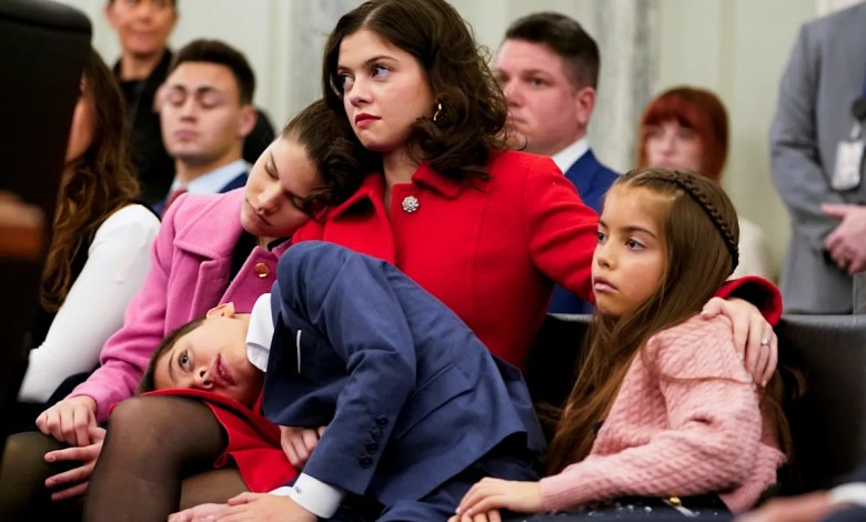 DOT Secretary’s daughter rants after 15-minute TSA checkpoint wait DOT Secretary’s daughter rants after 15-minute TSA checkpoint wait