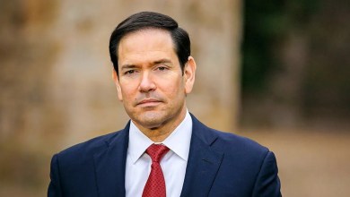 Marco Rubio spotted in Nike tracksuit aboard Air Force One during trip to China, igniting memes online Marco Rubio spotted in Nike tracksuit aboard Air Force One during trip to China, igniting memes online
