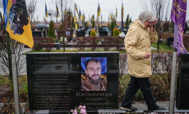 Bucha’s sense of betrayal over peace plan’s amnesty clause reflects a dark mood across Ukraine Bucha’s sense of betrayal over peace plan’s amnesty clause reflects a dark mood across Ukraine