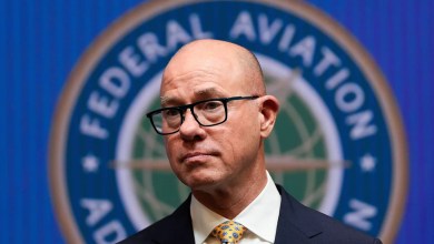 Senator says FAA administrator failed to sell multimillion-dollar airline stake as promised Senator says FAA administrator failed to sell multimillion-dollar airline stake as promised