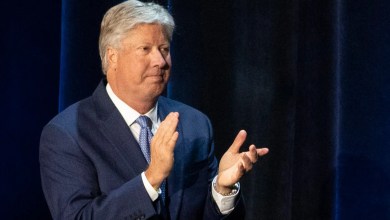 Texas megachurch founder Robert Morris pleads guilty to child sex abuse charges Texas megachurch founder Robert Morris pleads guilty to child sex abuse charges