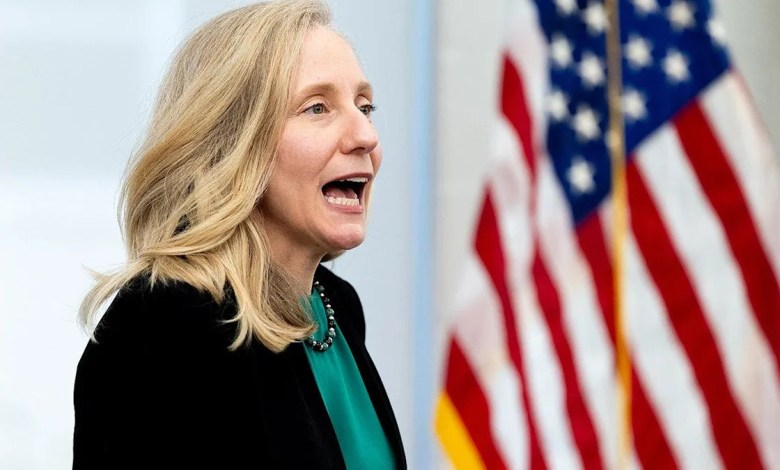 Legal expert unleashes on Spanberger’s new executive order targeting ICE: ‘Political theater’ Legal expert unleashes on Spanberger’s new executive order targeting ICE: ‘Political theater’