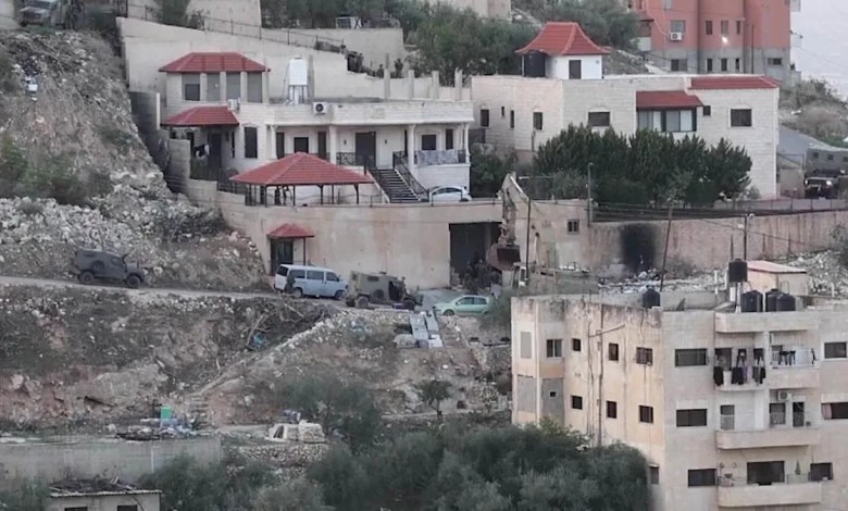 Israeli forces kill two Palestinians who appeared to be surrendering Israeli forces kill two Palestinians who appeared to be surrendering