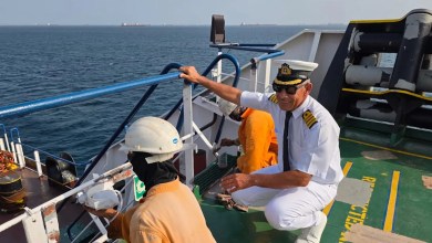 An Iraqi captain keeps sailing despite the threat of attack amid regional war An Iraqi captain keeps sailing despite the threat of attack amid regional war