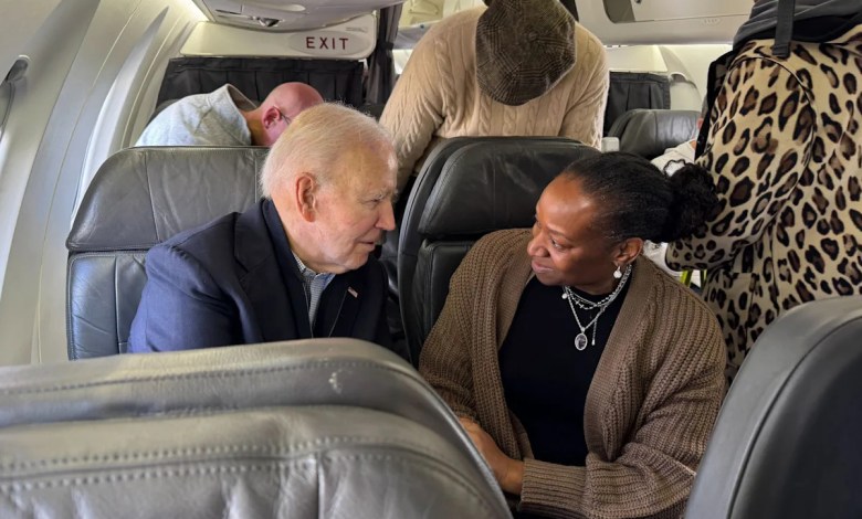 Biden flies commercial from Reagan National Airport and winds up stuck in delays like everyone else Biden flies commercial from Reagan National Airport and winds up stuck in delays like everyone else
