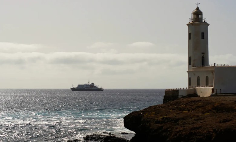 A cruise ship is waiting for help after a suspected outbreak of rare hantavirus onboard killed 3 A cruise ship is waiting for help after a suspected outbreak of rare hantavirus onboard killed 3