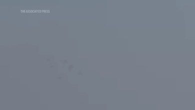 Plane drops aid over Gaza Strip amid concerns over worsening humanitarian situation Plane drops aid over Gaza Strip amid concerns over worsening humanitarian situation