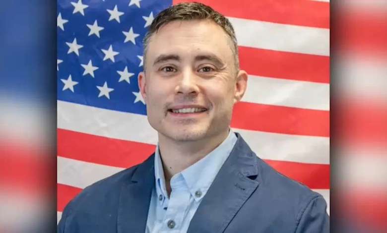 Group calling on Mahopac school board member to resign, claiming he’s participating in ICE raids Group calling on Mahopac school board member to resign, claiming he’s participating in ICE raids