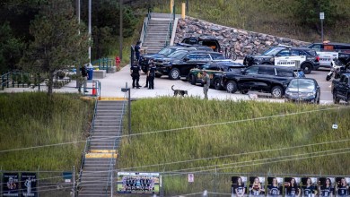 At least 4 students injured in shooting at Colorado high school: Officials At least 4 students injured in shooting at Colorado high school: Officials