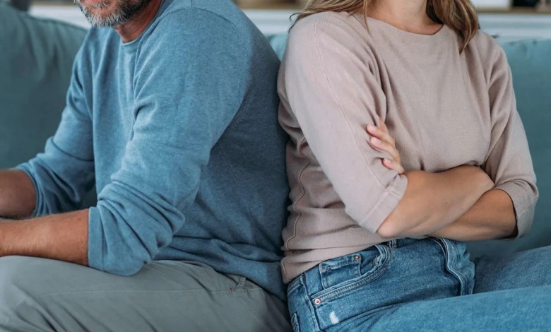 Woman’s Husband Keeps Sending ‘Large Sums’ of Money to Female Coworker Despite ‘Repeatedly’ Being Asked to Stop Woman’s Husband Keeps Sending ‘Large Sums’ of Money to Female Coworker Despite ‘Repeatedly’ Being Asked to Stop