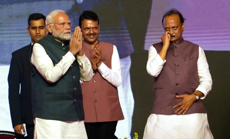 A private plane crashes in western India and kills a deputy chief minister and 4 others A private plane crashes in western India and kills a deputy chief minister and 4 others