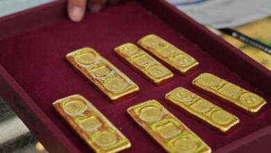 Gold tumbles to ,900, silver crashes 25% as precious metals trade unwinds Gold tumbles to ,900, silver crashes 25% as precious metals trade unwinds