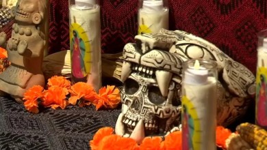 Unique altars at Arte Américas for Día de Muertos Unique altars at Arte Américas for Día de Muertos