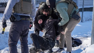 Government lawyer yanked from immigration detail in Minnesota after telling judge ‘this job sucks’ Government lawyer yanked from immigration detail in Minnesota after telling judge ‘this job sucks’