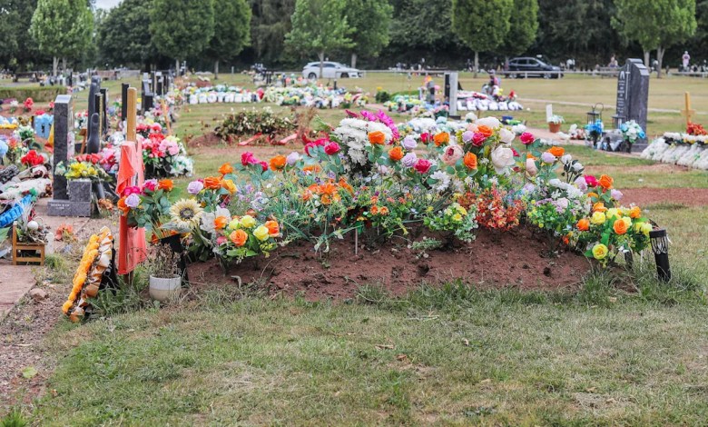 Fury at ‘fat tax’ to bury obese dead people in XL graves Fury at ‘fat tax’ to bury obese dead people in XL graves