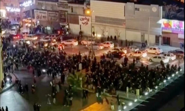 Iranian security use dragnet spanning the entire country to arrest protesters Iranian security use dragnet spanning the entire country to arrest protesters