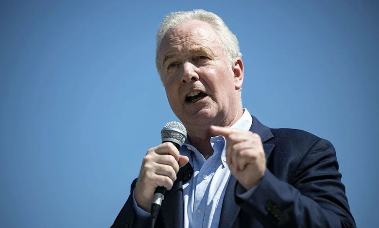 Van Hollen argues Netanyahu found Trump ‘stupid enough’ to drag him into Iran war Van Hollen argues Netanyahu found Trump ‘stupid enough’ to drag him into Iran war