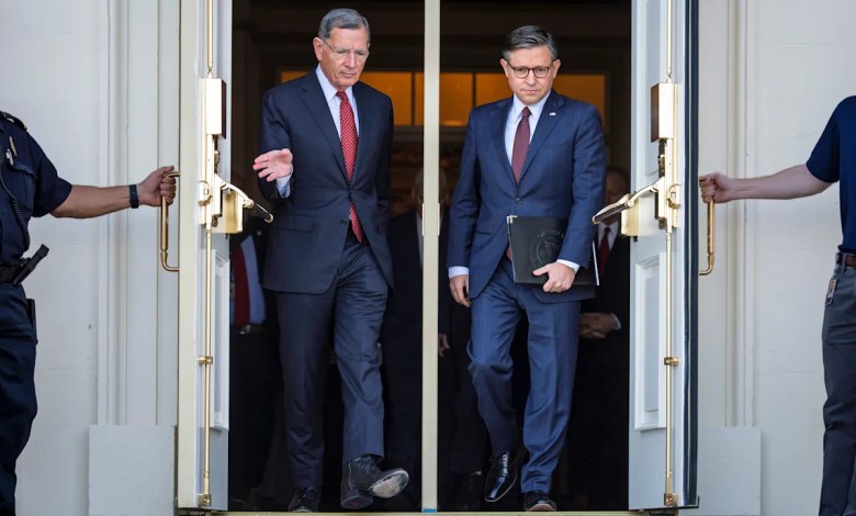 Shutdown stalemate set to drag into sixth week as Trump pushes Republicans to change Senate rules Shutdown stalemate set to drag into sixth week as Trump pushes Republicans to change Senate rules