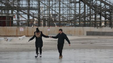 People are ice skating on the beach. That’s how freaking cold N.J. is right now. People are ice skating on the beach. That’s how freaking cold N.J. is right now.