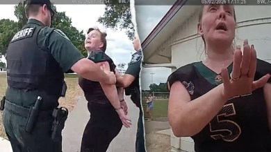 Video shows Florida mom’s heated arrest after she allegedly kicked child at youth football game Video shows Florida mom’s heated arrest after she allegedly kicked child at youth football game