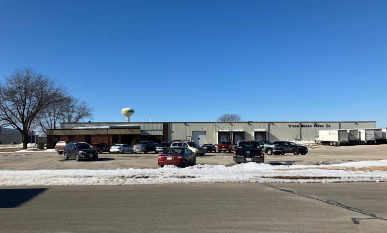 Cleveland-area company buys 92-year-old Green Bay-area paper merchant Cleveland-area company buys 92-year-old Green Bay-area paper merchant