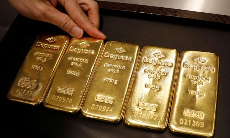 Gold holds gains amid US fiscal outlook and trade policy fears Gold holds gains amid US fiscal outlook and trade policy fears