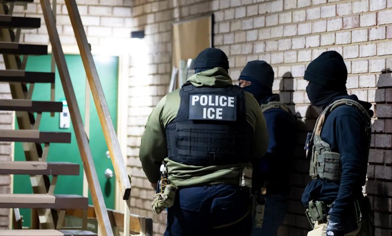 Immigration agents demand tenant information from landlords, stirring questions and confusion Immigration agents demand tenant information from landlords, stirring questions and confusion