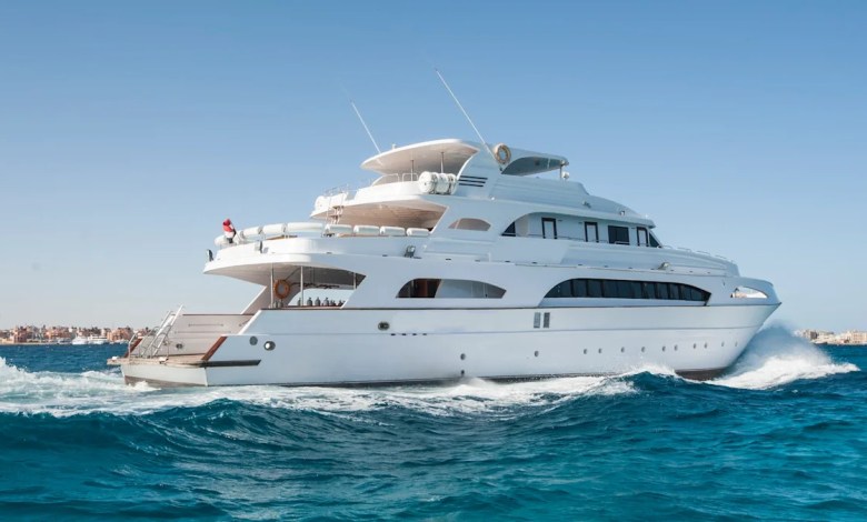 Video captures moment 0,000 yacht sinks minutes after launch: ‘Shocking’ Video captures moment 0,000 yacht sinks minutes after launch: ‘Shocking’