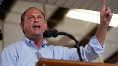 Trump shakes up Kentucky Senate race with endorsement of Rep. Andy Barr Trump shakes up Kentucky Senate race with endorsement of Rep. Andy Barr