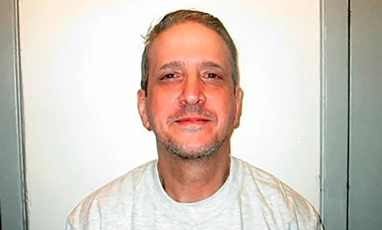 Oklahoma’s Richard Glossip, who was nearly executed 3 times, granted bond while awaiting retrial Oklahoma’s Richard Glossip, who was nearly executed 3 times, granted bond while awaiting retrial